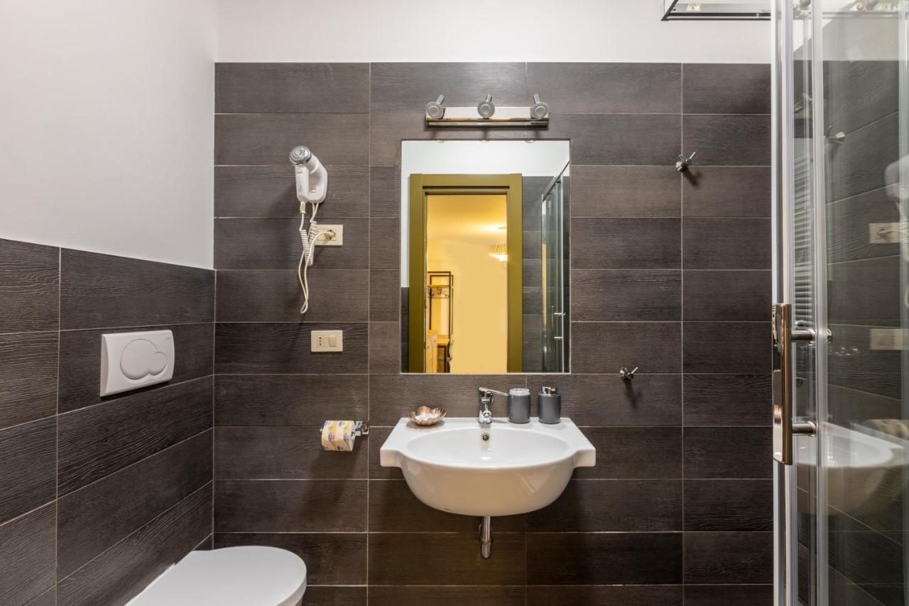 La Riviere Guesthouse Trastevere Rome Bagian luar foto